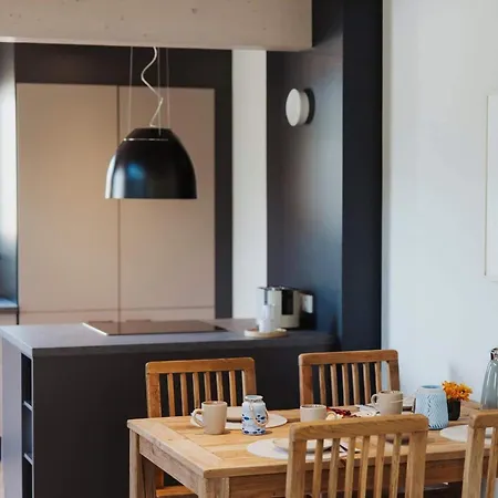 Modernes Haus Fuer Urlaub Mit Freunden בית נופש סגרד