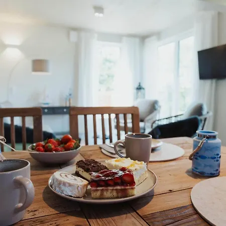 בית נופש Modernes Haus Fuer Urlaub Mit Freunden