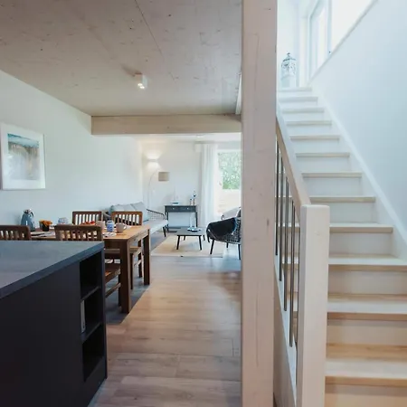 Modernes Haus Fuer Urlaub Mit Freunden *